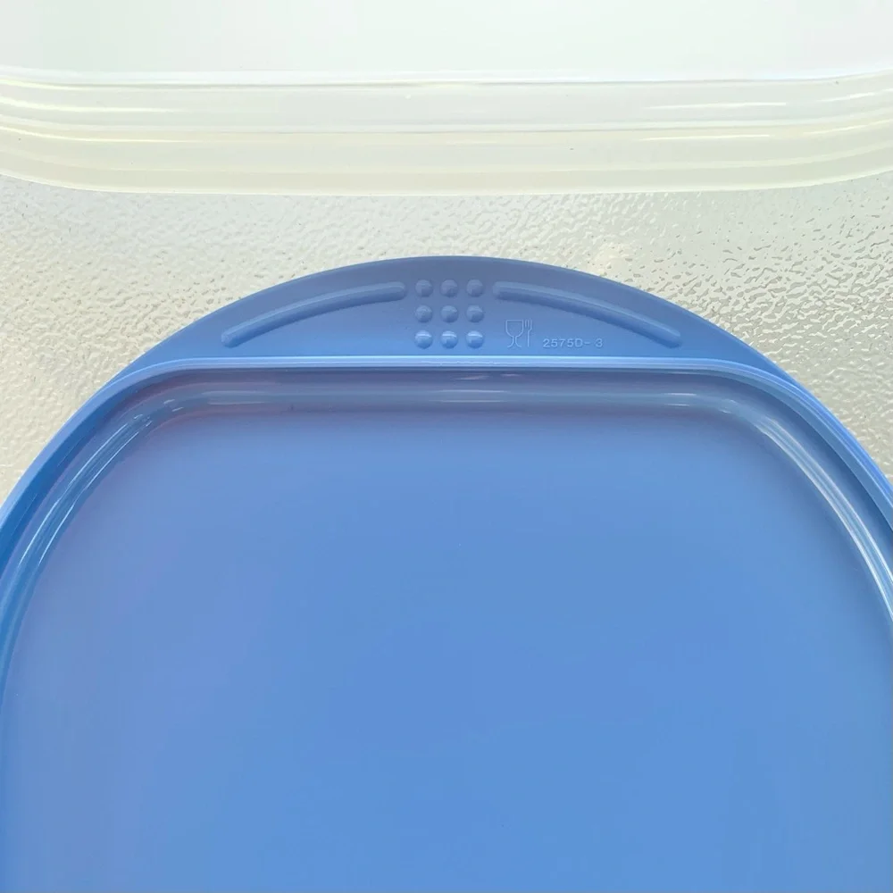 Tupperware Fridge Stackables Deli Meat Keeper Stacking Trays with Blue Lid